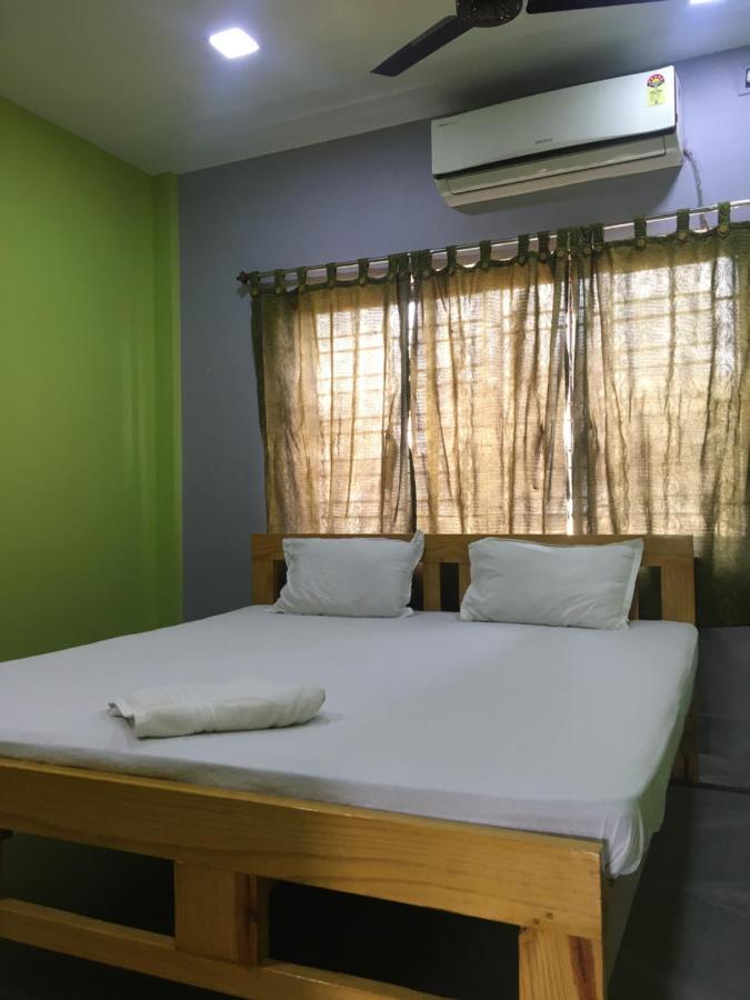 בולפור Whispering Woods Inn מראה חיצוני תמונה