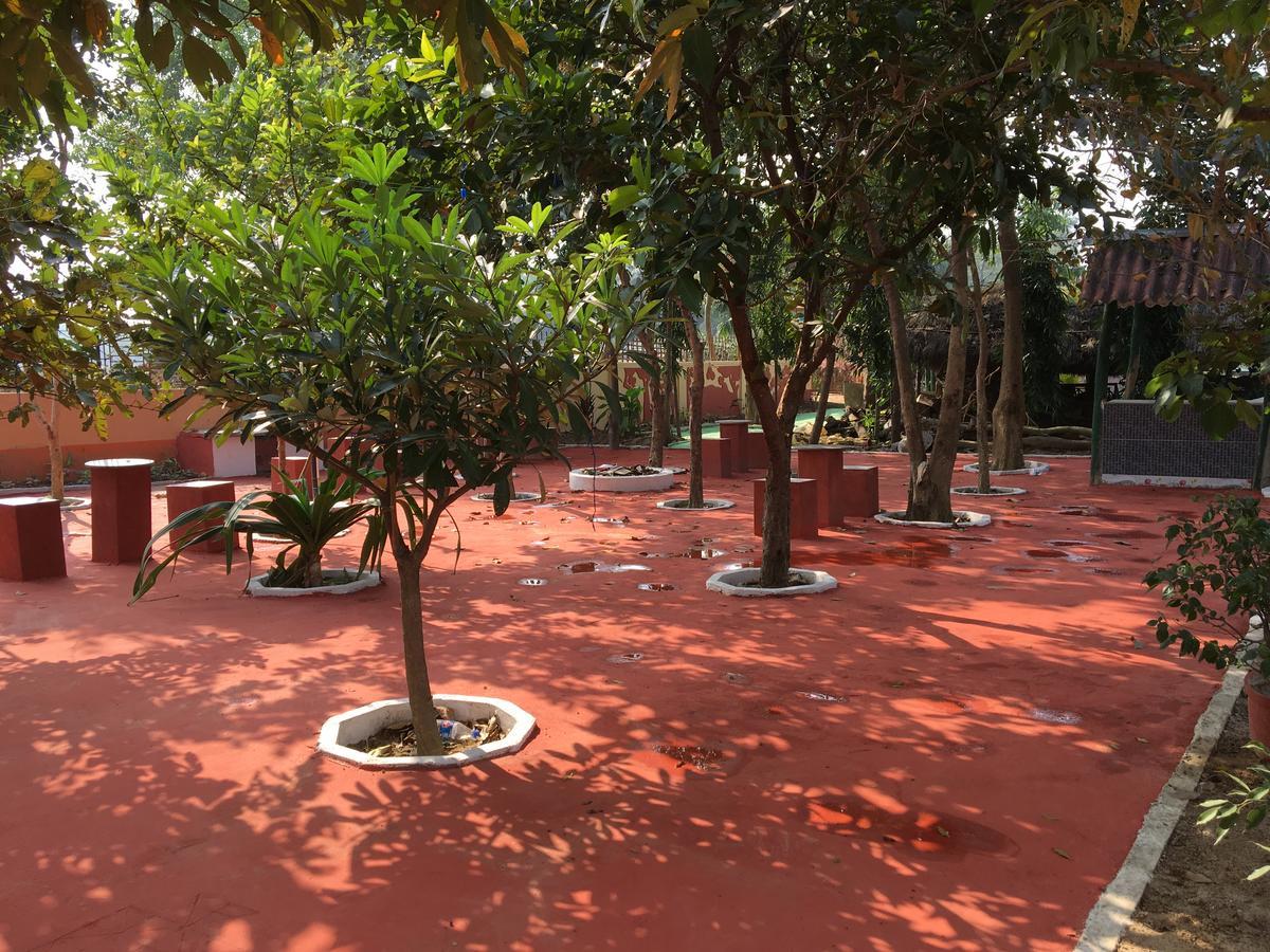 בולפור Whispering Woods Inn מראה חיצוני תמונה