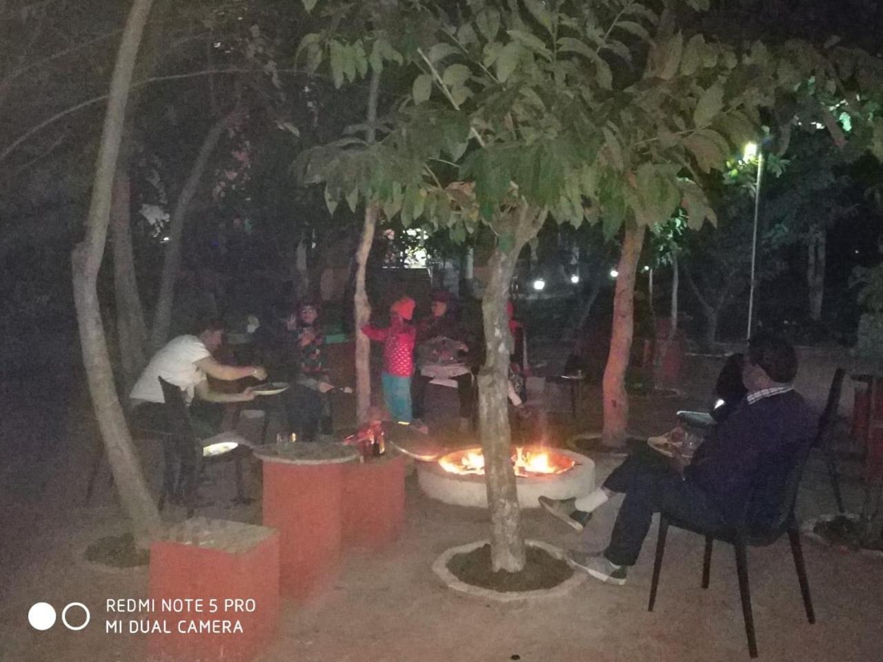 בולפור Whispering Woods Inn מראה חיצוני תמונה