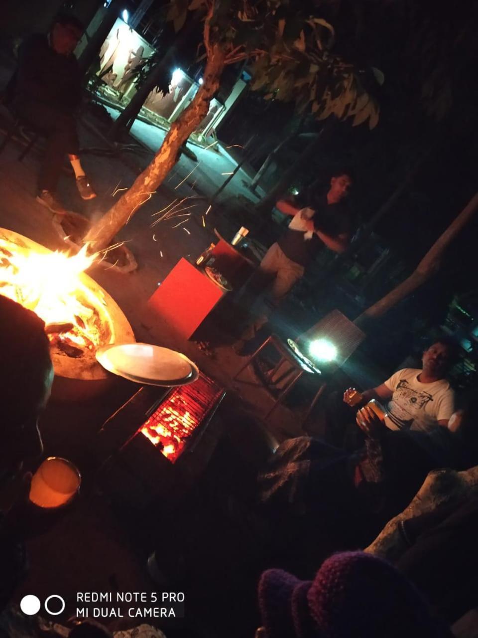 בולפור Whispering Woods Inn מראה חיצוני תמונה